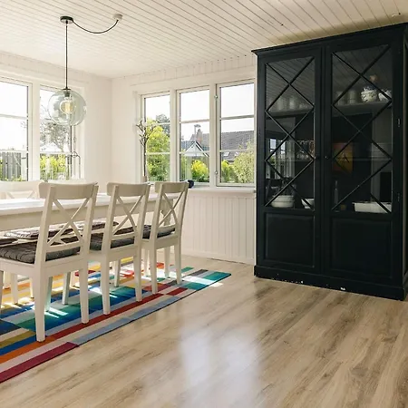 펜션 Cozy Summer House Near 보르딩보르그